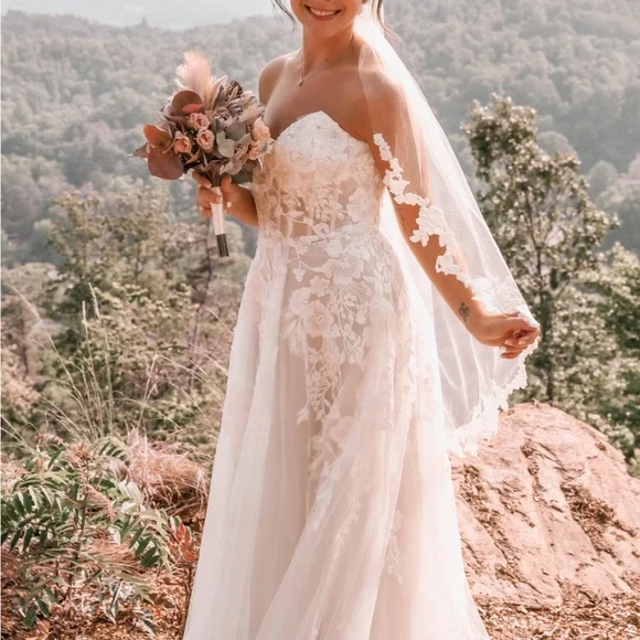 David's Bridal | Dresses | Davids Bridal White Lace Wedding Dress | Poshmark